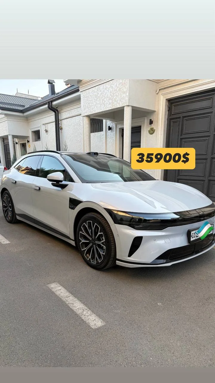 ZEEKR 007 GT 2025