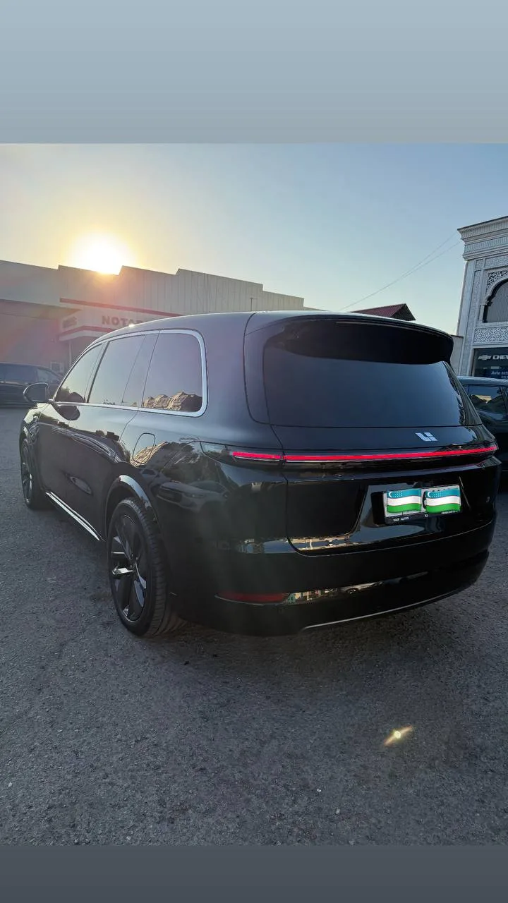 LIXIANG L9 ULTRA 2025